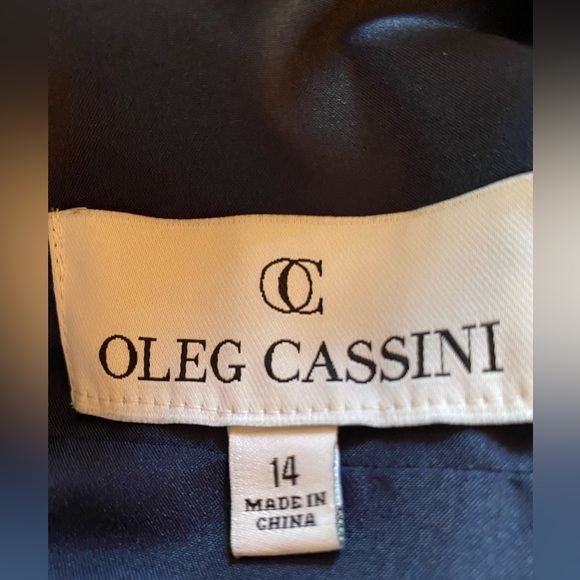 Women’s sleeveless tank style dress, navy with beautiful floral design. Size 14 - Picture 5 of 6